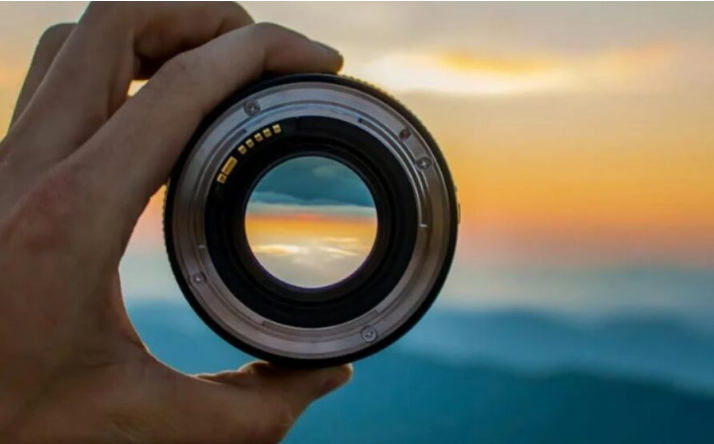 Behind the Scenes: The Science and Art of Photeeq Lens Flare